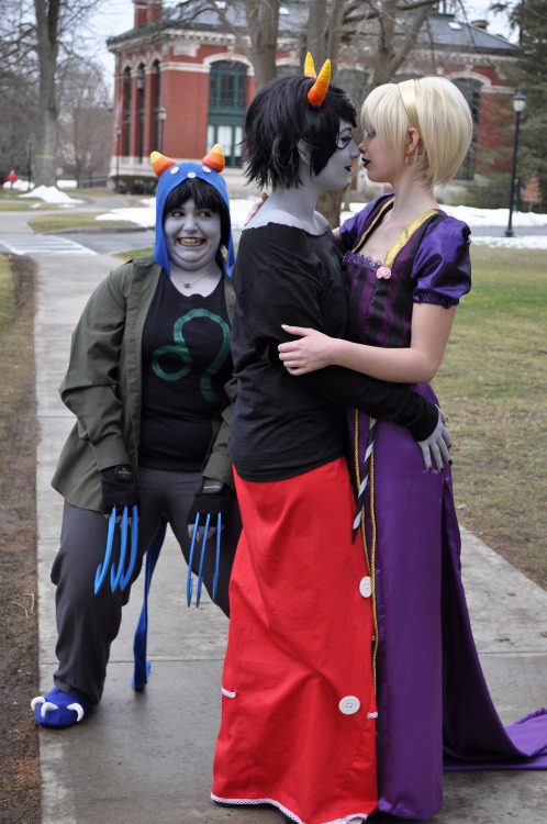 kiratsukai: So Nepeta is basically tumblr…Kanaya + Rose + NepetaPhotos: kiratsukai