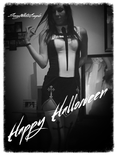 Happy Halloween to my naughty followers!http://SexyWhiteCouple.tumblr.com