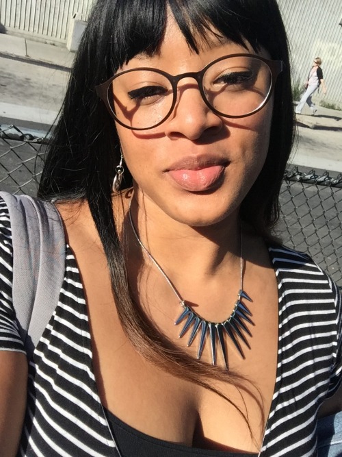 blackfemmerealness:blackfemmerealness:Sweaty and tired at the bus stopI feel like I looked really am