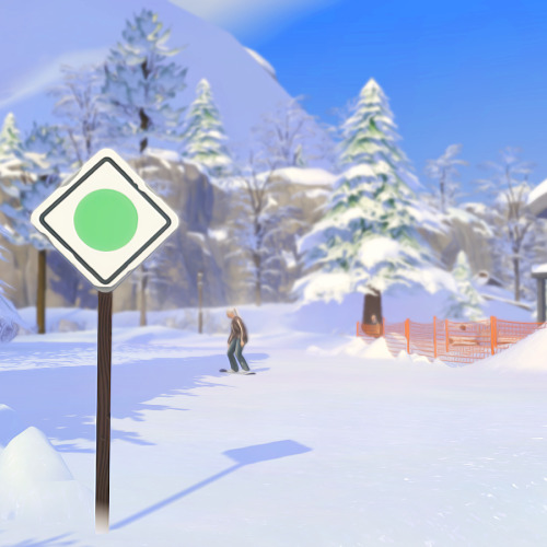 Emma Autonomously Started Snowboarding In Jeans (eww)