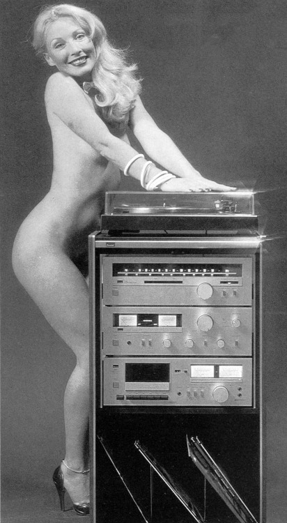 blueeyeguy70:  I think that they were trying to advertise a new stereo system but I just can’t seem to see it lol..