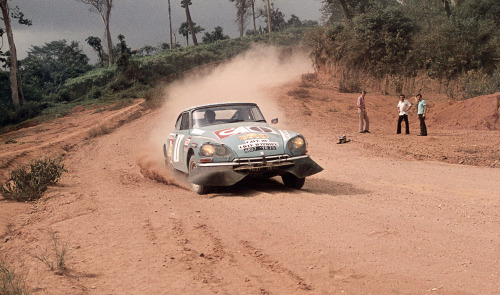 Porn carsthatnevermadeit:  CitroÃ«n DS Rally photos