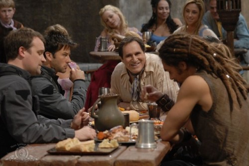  Stargate Atlantis 03x03: Irresistible 