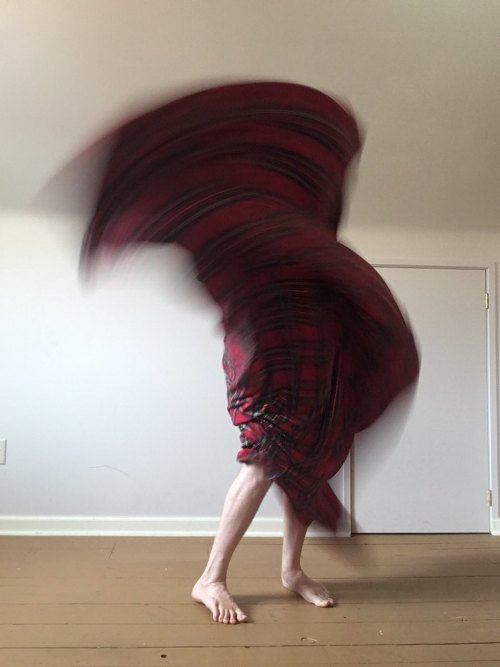 justinhubbell:I’ve fallen in love with photographing kilts in motion.Both my red and blue kilt