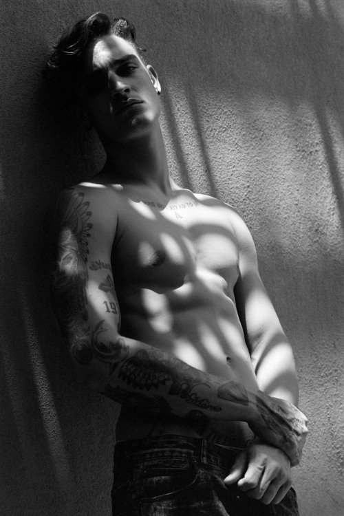 takeitfuckingoff:  Jou Bellini