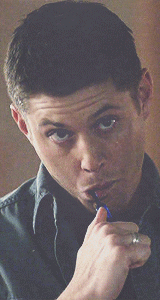 trenchcoatedits:  Dean brushing his teeth