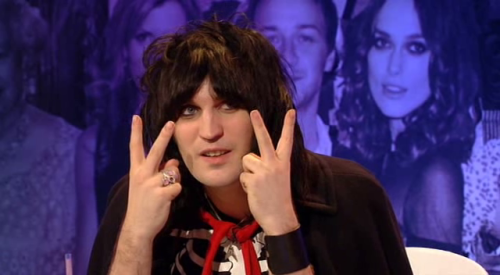 noel-fielding-web-page: Noel Fielding as The Goth Detective. The Big Fat Quiz Of The Year 2007.