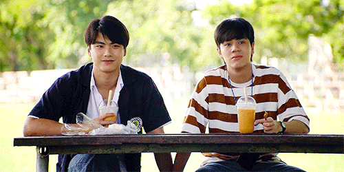 enemies-to-friends-to-lovers - Comfort Crowd