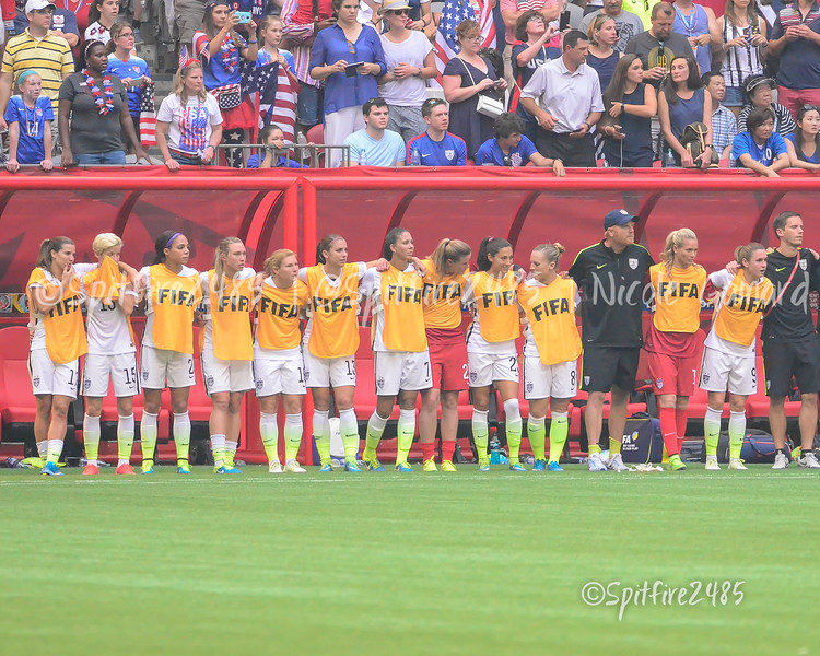 wambach-off-my-uswnt:  polarbearsuburbs:  Ash couldn’t control herself at the WWC