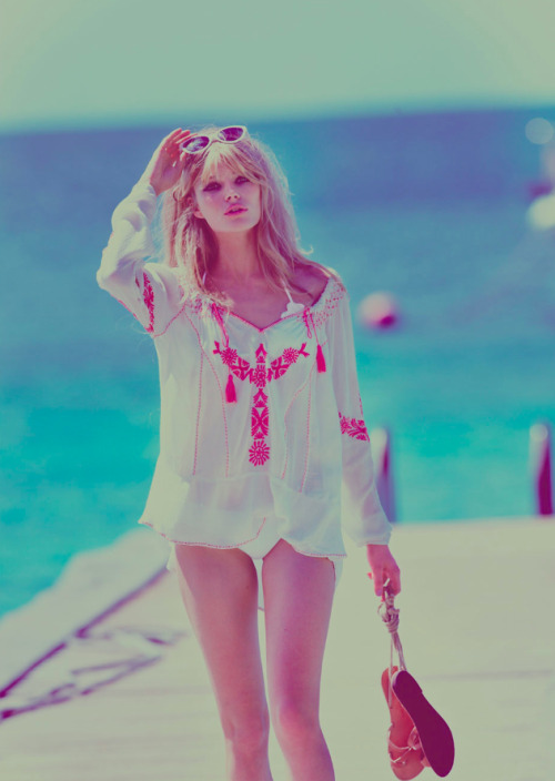 Ieva Laguna by Guy Aroch