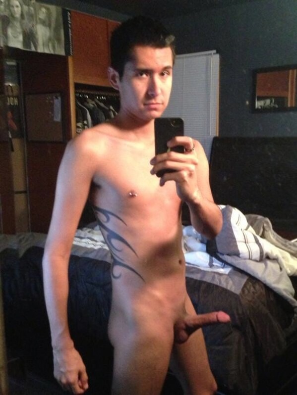 instaguys:  Guys with iPhones Source: gwip.me   