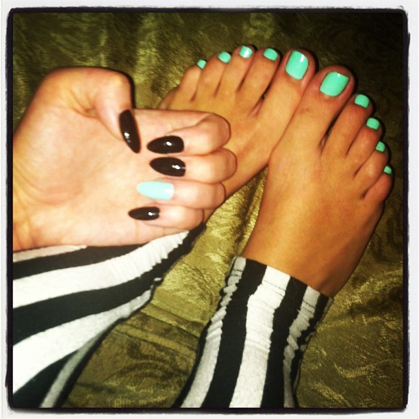 zestfullyqueer:  andysandimas:  Today’s new nails  some andy san dimas feet for