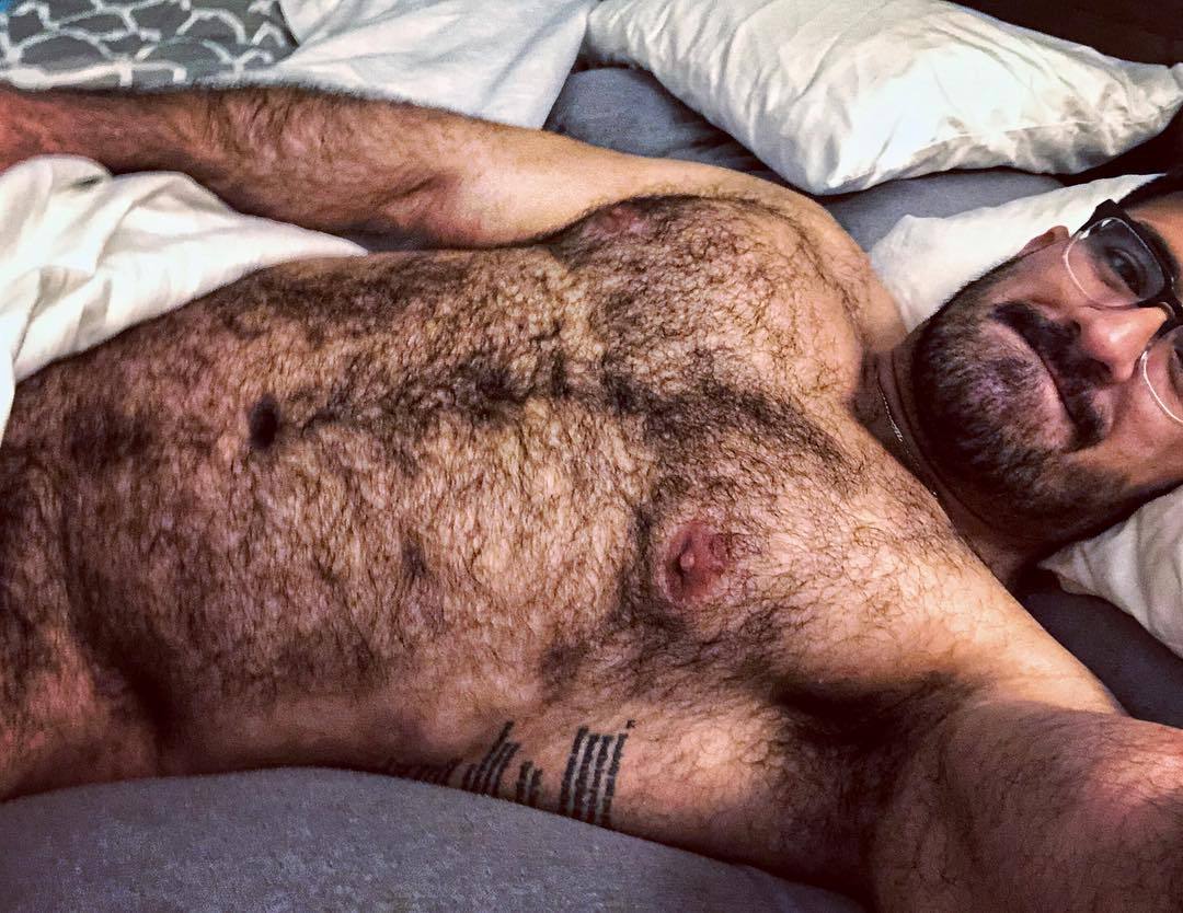 grumpydabear: gaycalcetinsex: OOhhh what bear…I wanna hug him and fuck with him