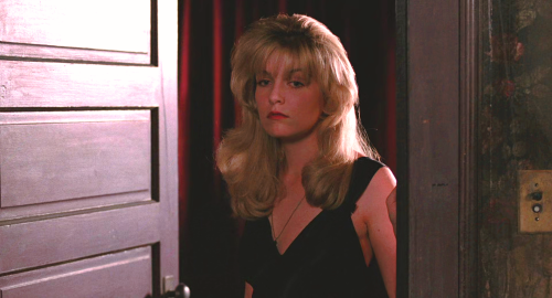 sheryl lee as laura palmer in twin peaks: fire walk with me (1992): she gave THE ultimate performanc