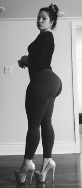 munnyb:  Source: angelsamongus-bootyverse. FOLLOW ME. *munnyb* 