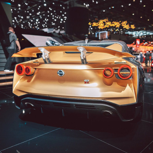 Threw some photos from #genevamotorshow up on my site! Link in my bio. Oh, and BMW is just putting b
