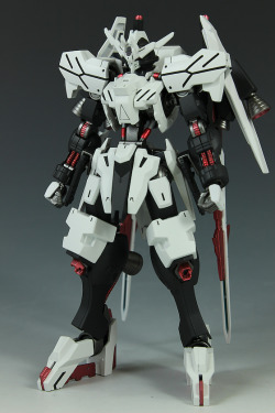 mechaddiction:  GUNDAM GUY: HG 1/144 Gundam