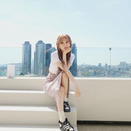 coordinate48:Sakura Miyawaki - Instagram - Tue 01 Jun 2021  . 🐱@bis_web 