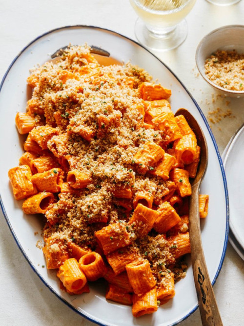 Romesco Sauce Rigatoni with Buttered Parmesan Herb BreadcrumbsClick here for the recipe!Click here f