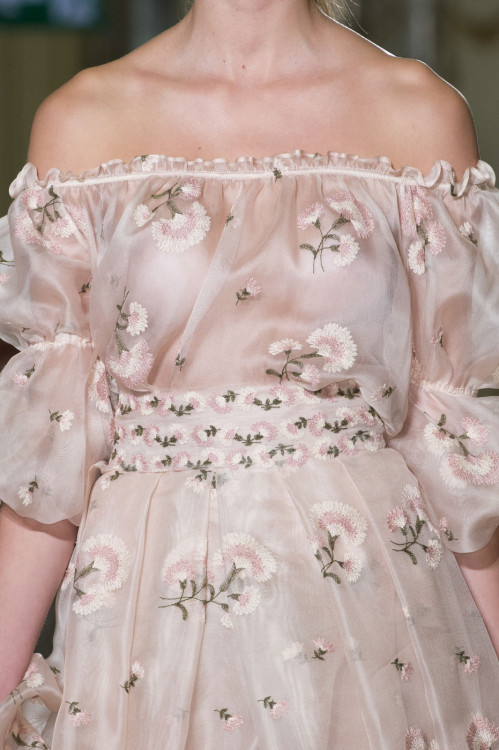 couture-constellation:luisa beccaria | milan spring ‘16