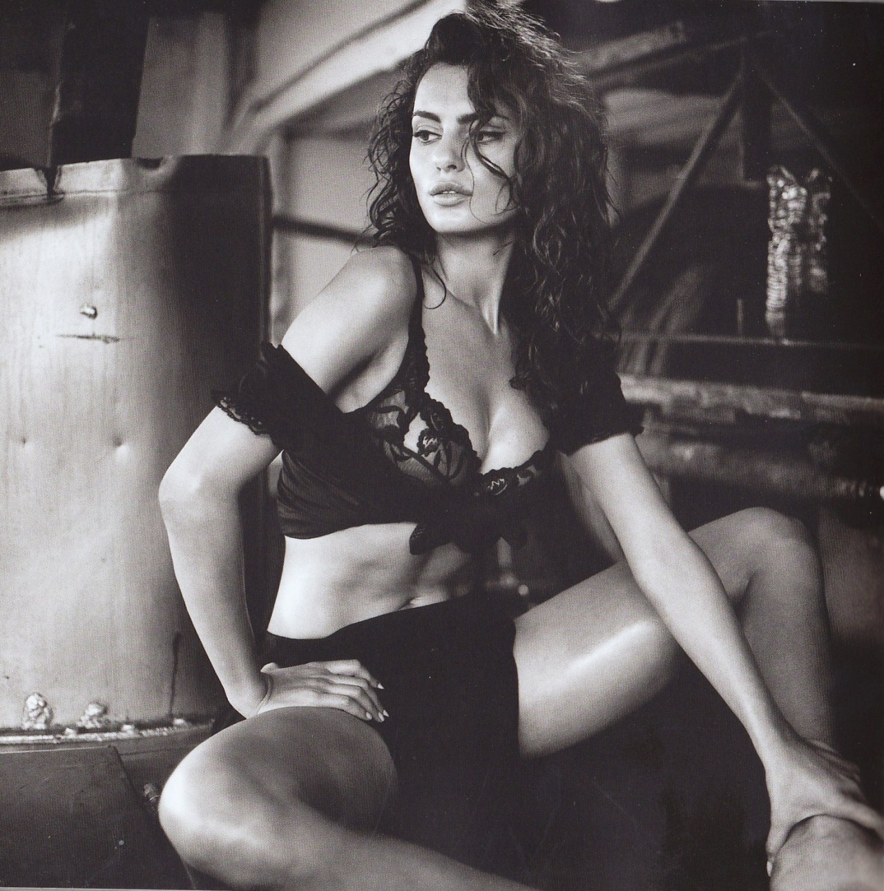 andgodcreatedwoman69:  Catrinel Menghia