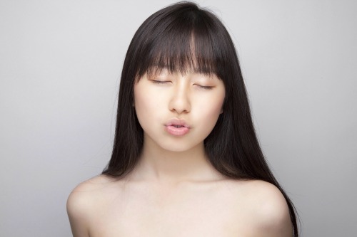 michellemichelle-blr: 女の顔の卑猥さを自覚してて、自分からザーメンぶっかけおねだりするような表情しちゃう女の子も大好き愛してるよ 目の前でオナニー見せてあげるし、マンコ顔に濃いの