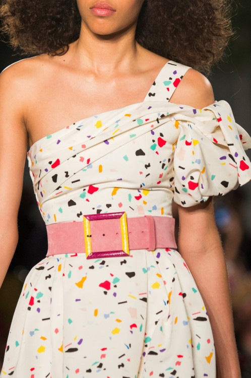 Details at Carolina Herrera RTW S/S 2018