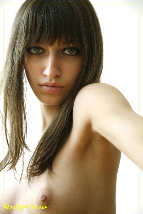 beaurun:  Yeah - Beauty lives here! Follow beaurun and see 1000’s of nice perfect pics - 50 updates daily! If I like your blog, I follow back. Your submissions are welcome! http://beaurun.tumblr.com/ 