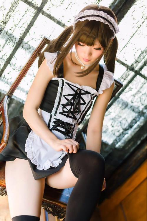 cosplaygirl:  倉坂くるる曹長さんはTwitterを使っています: “オリジナルメイドさんシリーズ。more:こーちやさんのブログ(http://t.co/IbGr81HZJE ) #いいニーハイの日 #コスプレ http://t.co/yY6kbbYbVA”