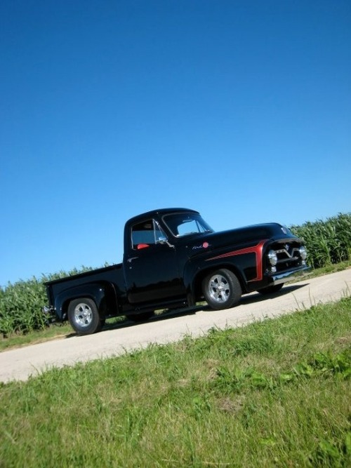 hotrodzandpinups:  Another Hotrods Custom out of IL