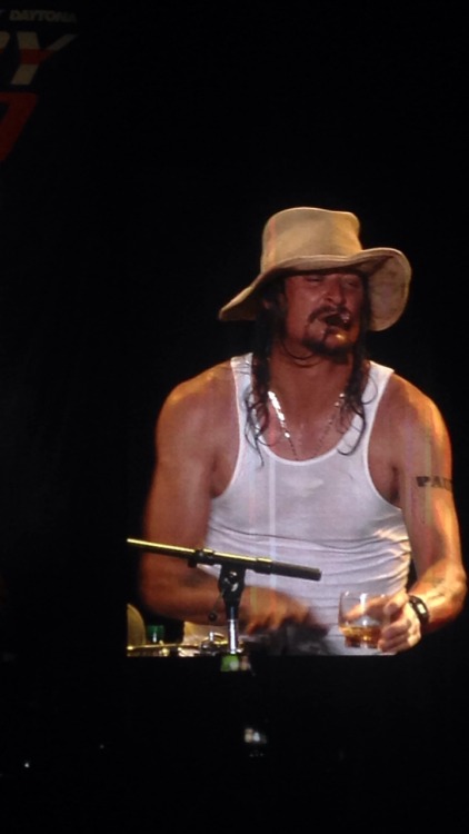 I was finally able to cross Kid Rock off my bucket list at the Country 500 in Daytona!