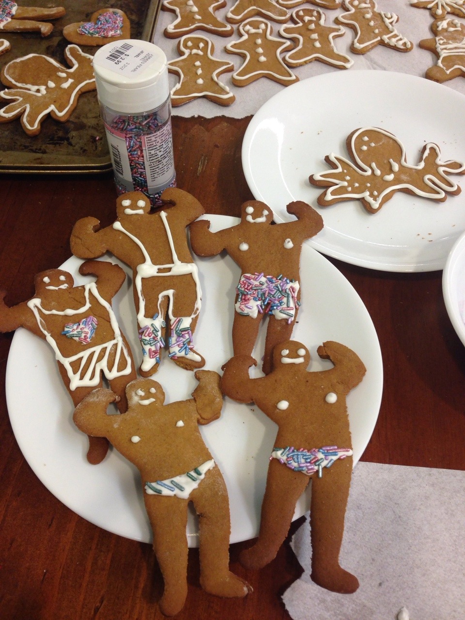 grimdickings:  dilfosaur:  holiday baking day ^O^  basically my blog rn 