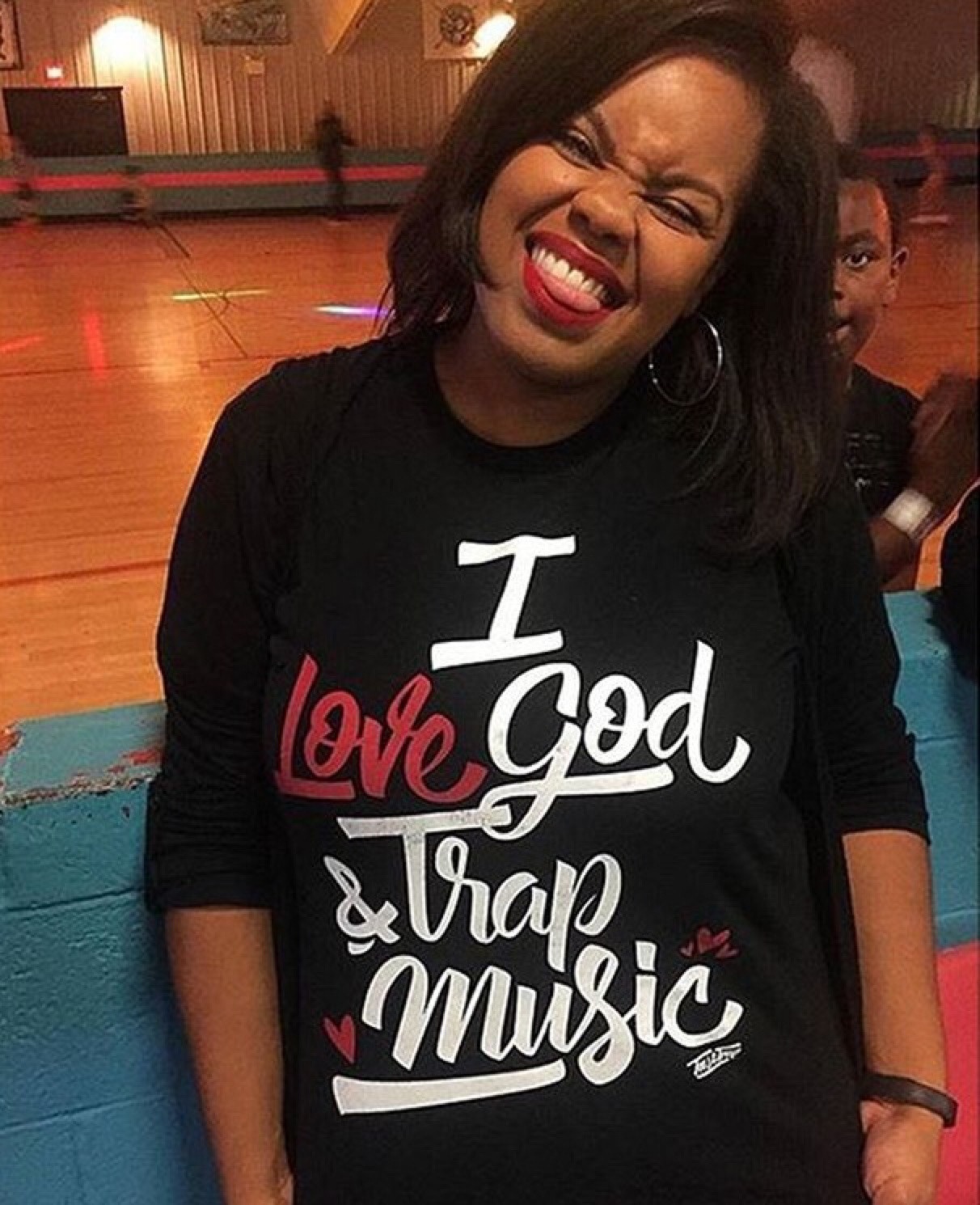 jakigriot:  thenoirsextherapist:  blusongz:  itsmisspickle:  afro-arts:  Tees in