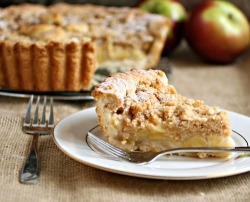 foodishouldnoteat:  Deep Dish Dutch Apple Pie with Peanut Butter Streusel 