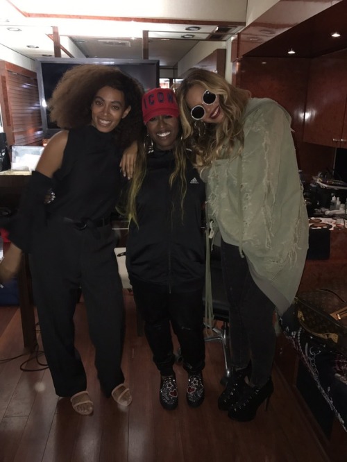 iheartmrscarter:Beyoncé, Solange &amp; Missy Elliott at FYF Fest(July 21)