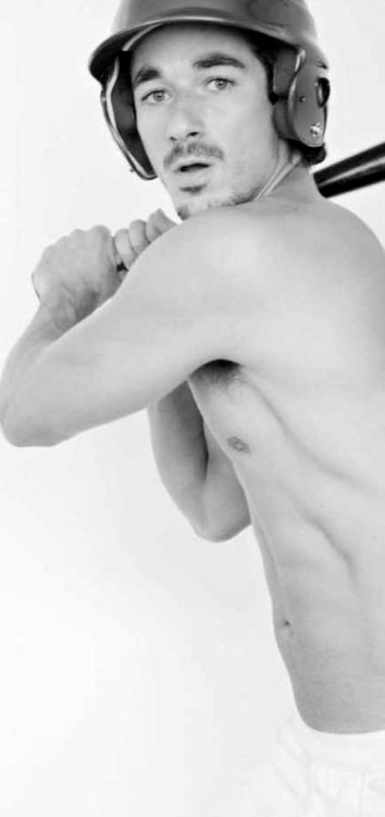 gcr75:  G’s aggregation of hot: male models, amateurs, selfies, etc. - Marcio Regaleira