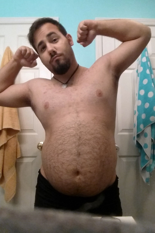 bigbellyboiz: dezmik: While I never intentionally hide this, its something I always feel awkward tal