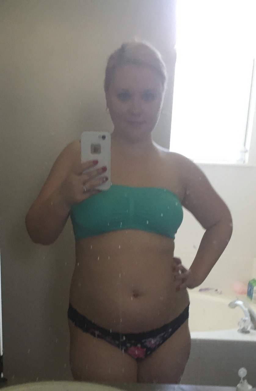 snsbwifepics:  How she must dress when around the house doing chores. Such a sexy