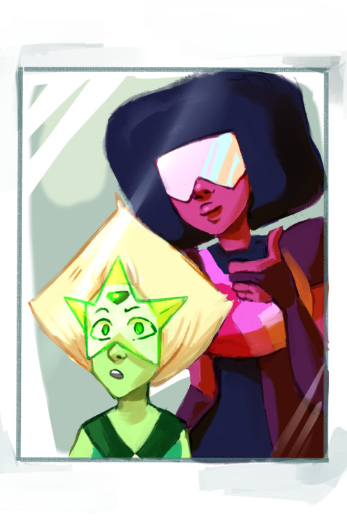 budgieflitter:  So I’m gonna have to wear a star? Where I’m gonna put the star?! 