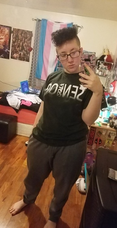 kittencauldrone:  My high school senior shirt is a key point in my fashionable pajama to idc day look ✌😅