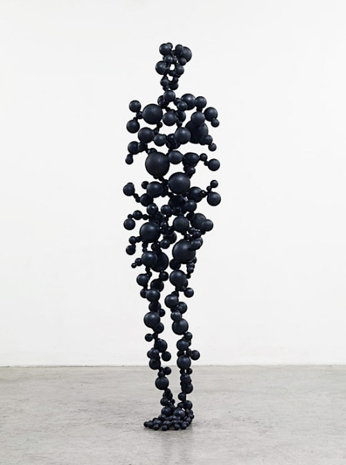 asylum-art:Sculptures by Antony GormleyBritish sculptor  , 60, becomes primarily organic forms o