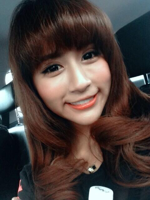 heyweathergirls:  [131231] Esse’s Twitter Update. &ldquo;go!!!! 2014!!!!go!!!!! なんか、凄く興奮です