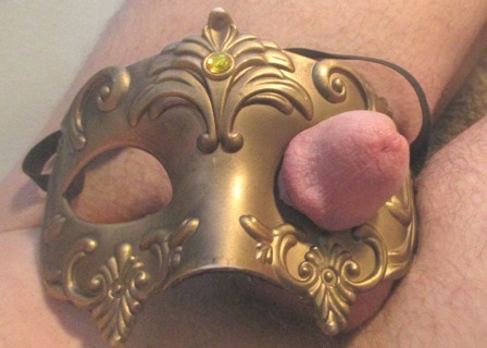 tallbodsmallrod:Yep, my dick can fit through the eye hole of this mask. Here is a picture from my pe