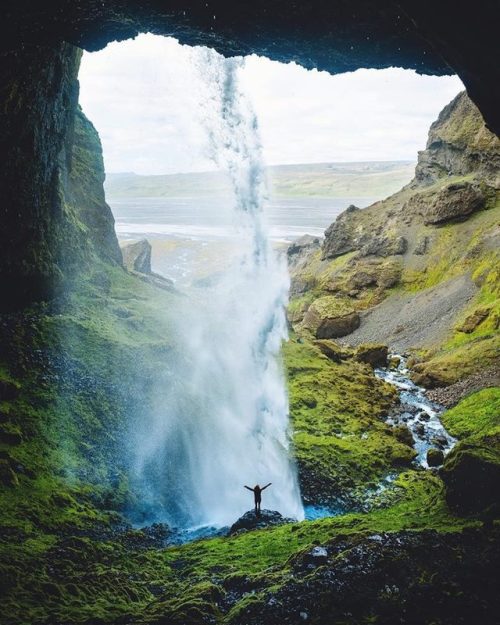 theadventurouslife4us:Nature is amazing- Iceland | Chelsea Yamase