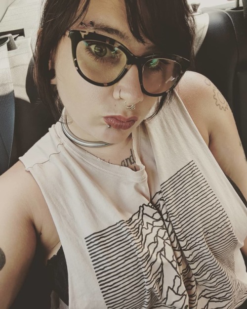 Busy day before a busy weekend! #gothlife #gothicc #girlswithglasses #girlswithpiercings www