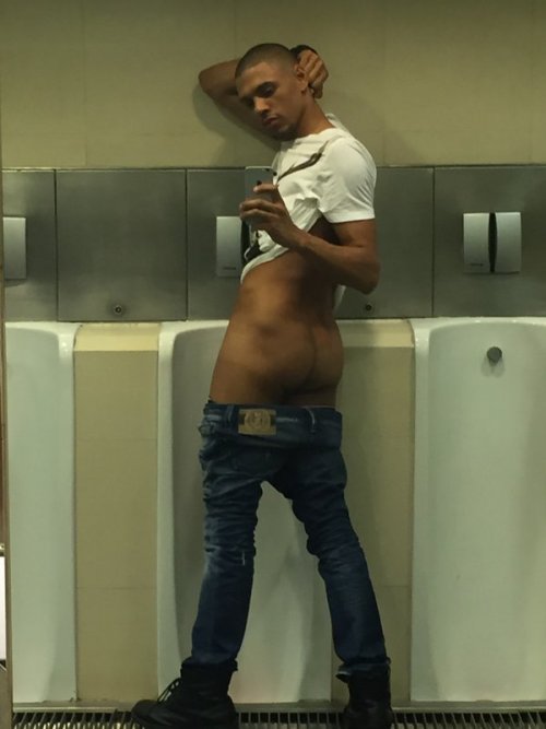 brazilianbamboo2:  Caio Veyron