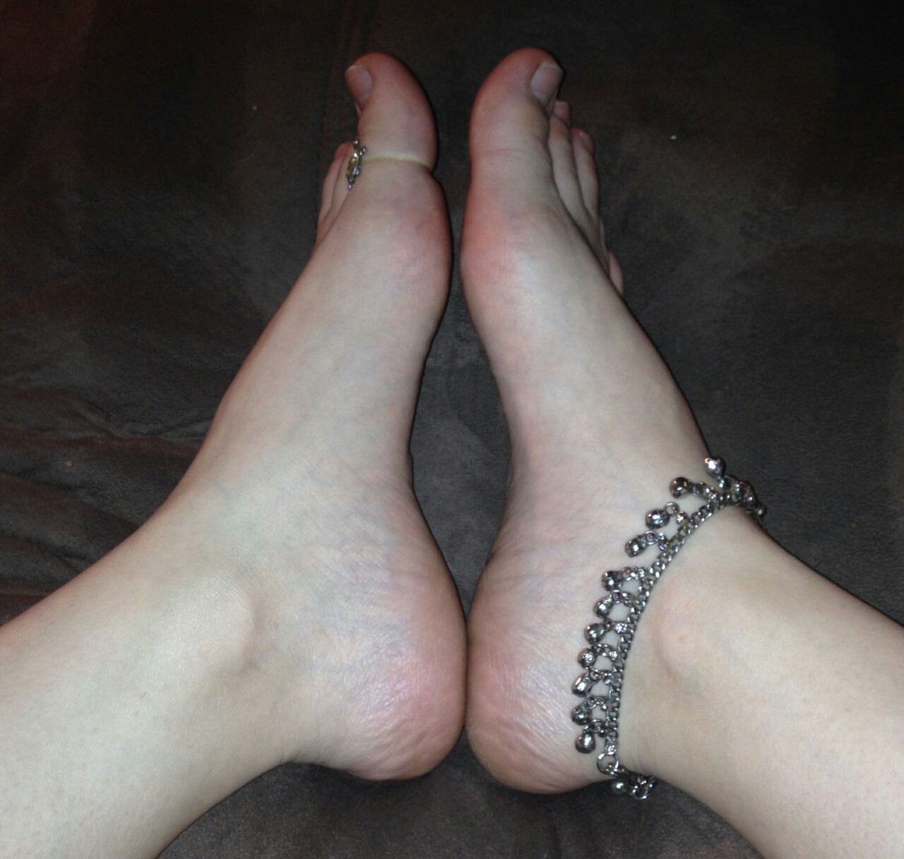punkyprncss:  For the one who needed to see my bare feet :)