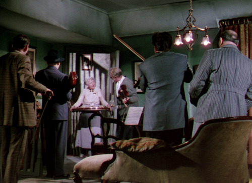 sofakartoffelkerfuffle:“Simply try for one hour to behave like gentlemen.”The Ladykillers, 1955.Dir.