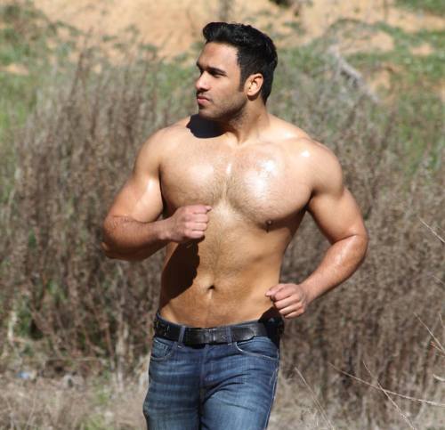bigtastybear:  [[ FOLLOW ⁞ BIG TASTY BEAR ]]