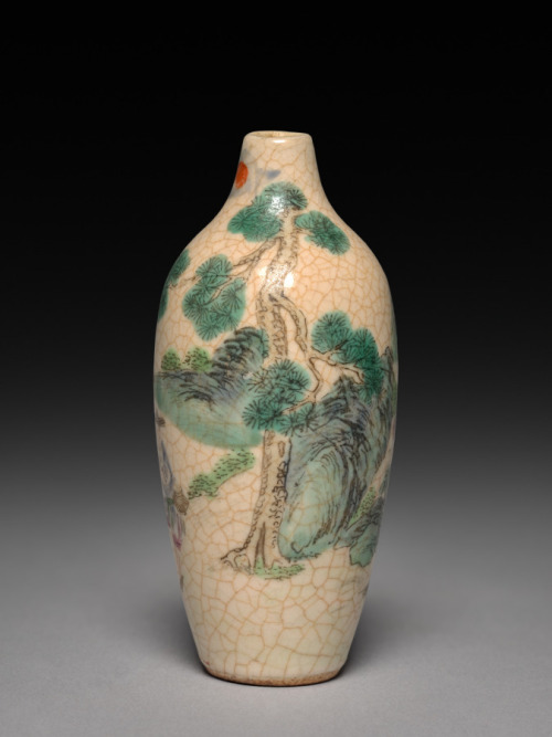 Snuff Bottle with Stopper, 1736-1795, Cleveland Museum of Art: Chinese ArtSize: Overall: 7.7 cm (3 1